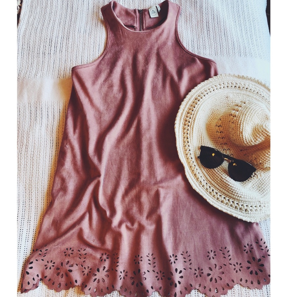 PINK velvet dress🌷
